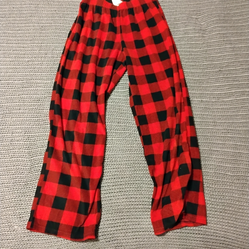 🚨5 For $25🚨 WONDERLAND Kids Red and Black Plaid Pajama Bottoms